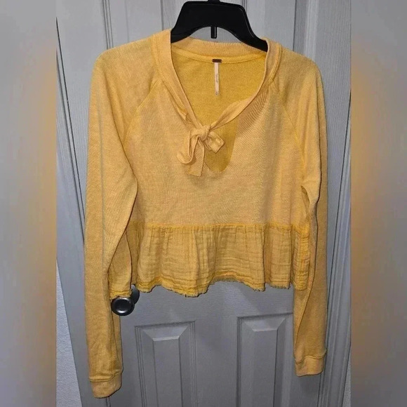 Free People Sweet Jane Yellow Sweatshirt Tie Neck Sweater Ruffle Hem Women's S - Picture 4 of 9